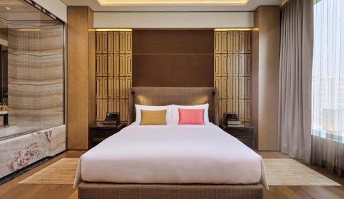 Emerald King Room