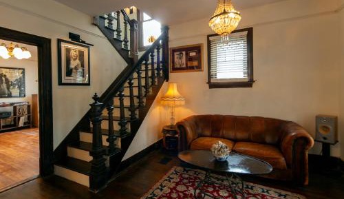 Queen Room with Shared Bathroom