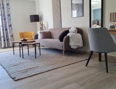 Deluxe Double Room (2 Adults + 1 Child)
