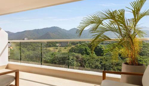 Superior Studio with King Bed and Day Bed