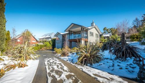 Four-Bedroom Holiday Home