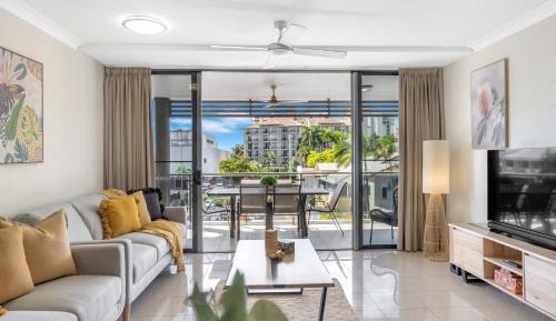 Three-Bedroom Apartment with Balcony