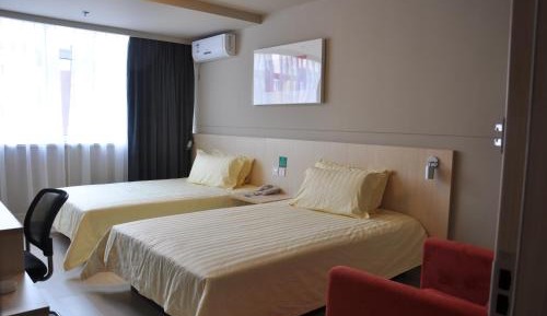 Business Twin Room A
