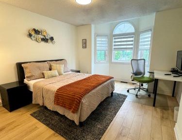 Deluxe Queen Room