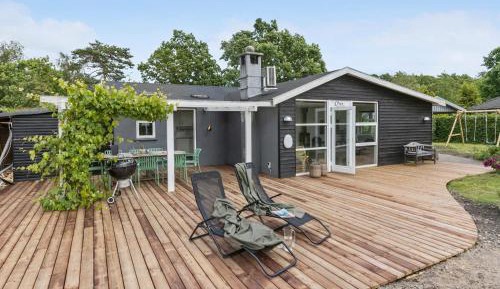 Four-Bedroom Holiday Home