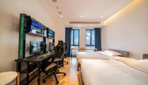 Twin Room with Private Bathroom