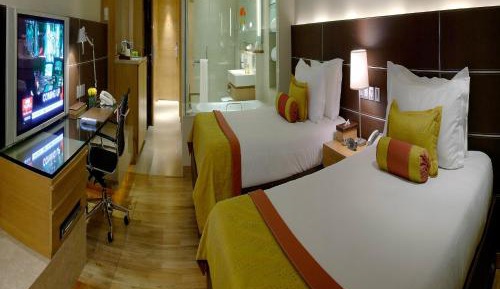 Premier Twin Room - 10% discount on Food & soft beverages, Laundry & Spa