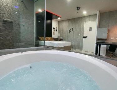Deluxe Double or Twin Room with Spa Bath