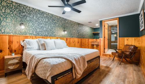 Double Room with Private Bathroom