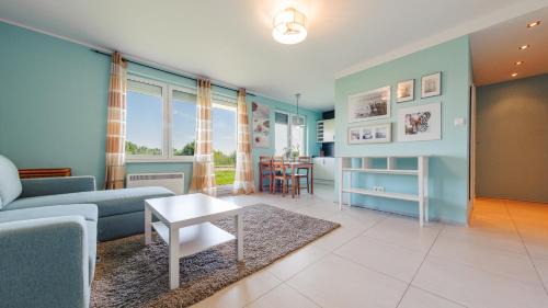 One-Bedroom Apartment - 14 Niska Street