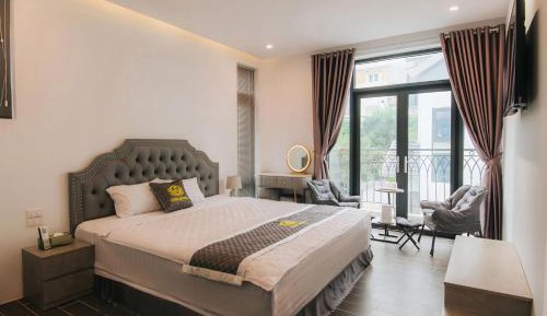 Deluxe Double Room with Balcony