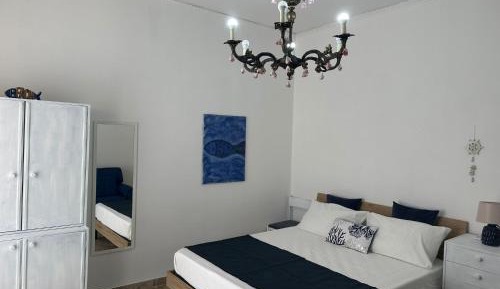 Basic Triple Room with Shared Bathroom