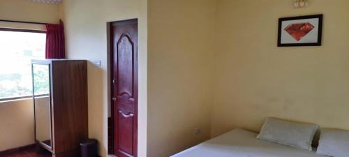Deluxe Room (2 Adults + 1 Child)