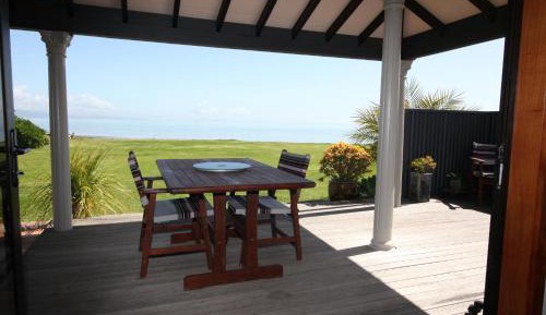 Deluxe Suite with Sea View - Kereru