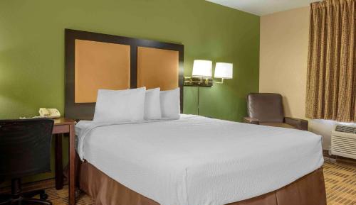 Queen Studio - Non-Smoking