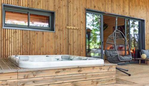 Suite with Hot Tub