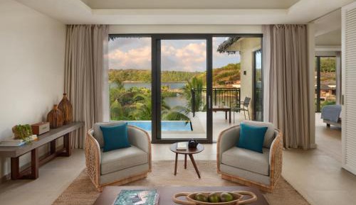 Lagoon Pool Villa