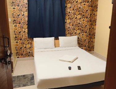 Deluxe Double Room (2 Adults + 1 Child)