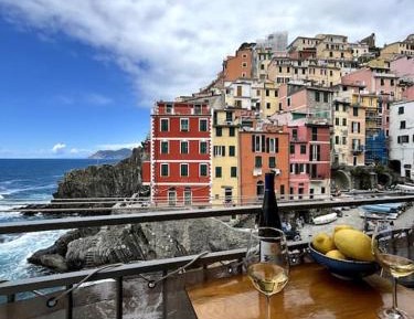 Studio Apartment with Sea View