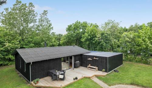 Three-Bedroom Holiday Home 