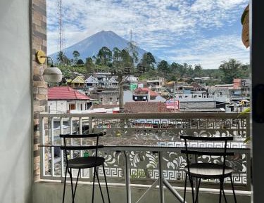 Double Room with Mountain View