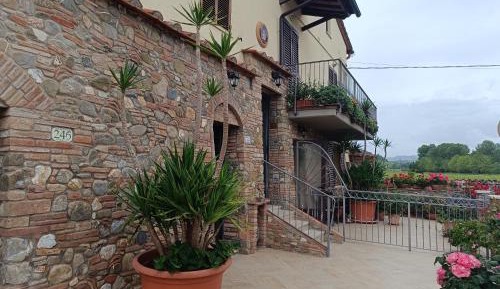 Deluxe One-Bedroom Apartment with Garden View