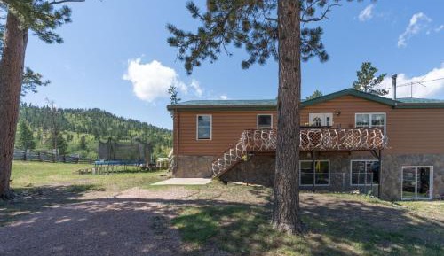 Four-Bedroom Holiday Home
