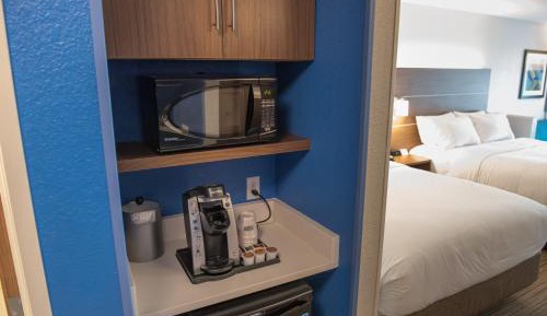 Standard Queen Room with Two Queen Beds