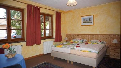 Double or Twin Room with Shower