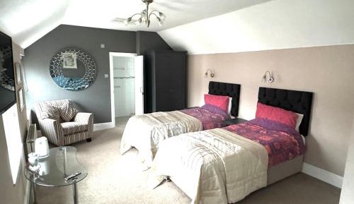 Double or Twin Room with Bathroom