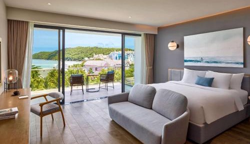 Two-Bedroom Penthouse with Balcony and Ocean View