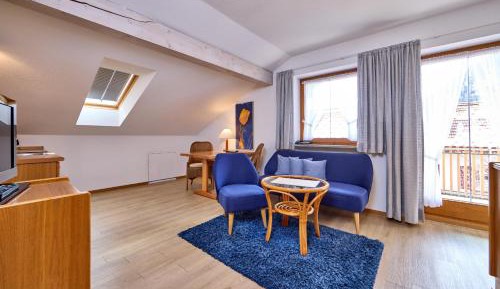 Studio with Mountain View