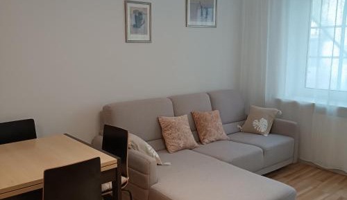 One-Bedroom Apartment - Non-Smoking