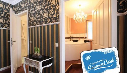 Deluxe One-Bedroom Apartment