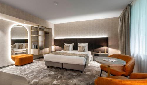 Suite with Spa Bath
