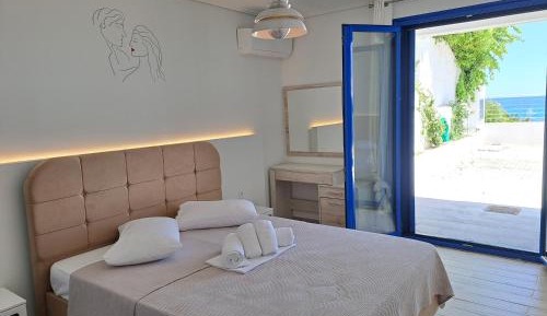 One-Bedroom Apartment - Sea Side
