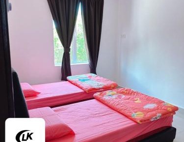 Standard Double Room with Shared Bathroom