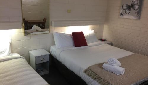 Twin Room (3 Adults)