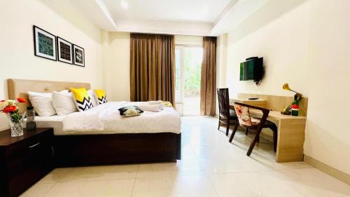 Studio Apartment