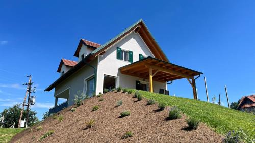 Three-Bedroom Holiday Home 