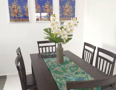 Three-Bedroom Premium Apartment with Balcony