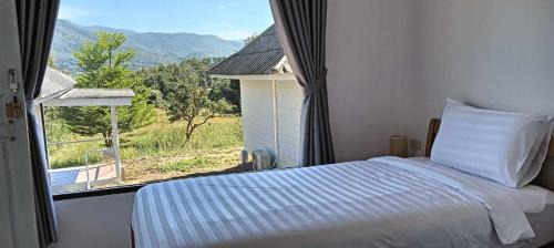 Twin Room with Mountain View