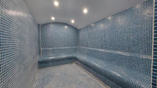 Standard Triple Studio