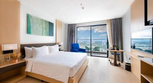 Queen Room with Garden View
