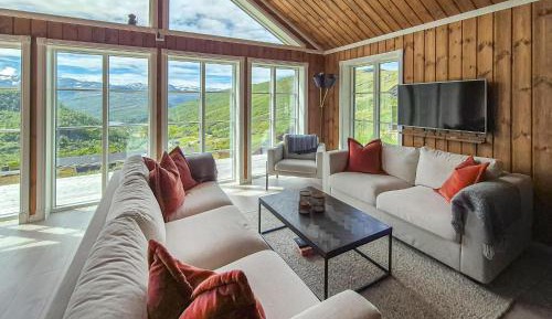 Four-Bedroom Holiday Home