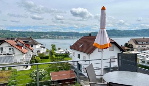 Two-Bedroom Apartment with Lake View