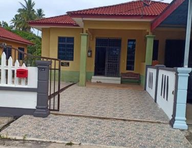 Three-Bedroom Holiday Home 