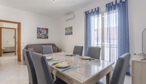Superior One-Bedroom Apartment with Balcony