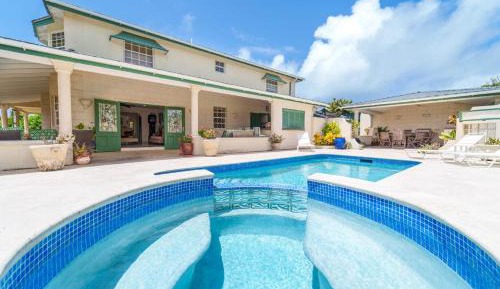 Four-Bedroom Holiday Home