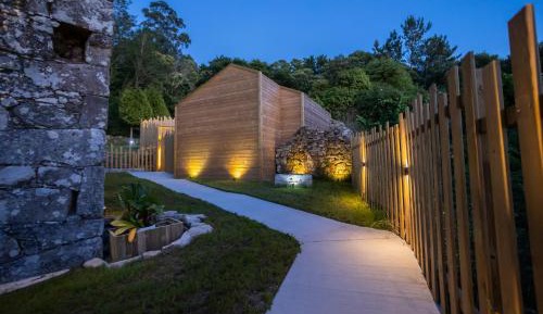 Deluxe One-Bedroom Apartment